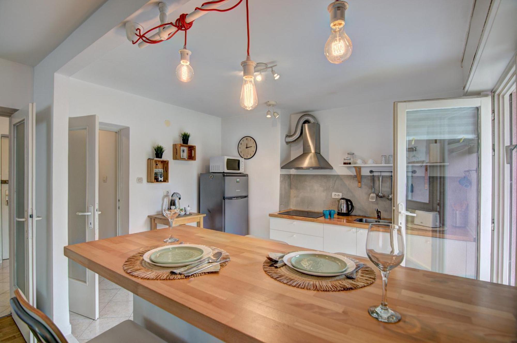 Apartment Centar White